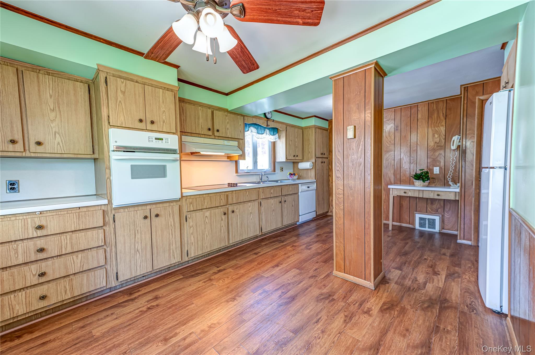  375 Latham Road, Mineola, NY, 11501 - 物件實景