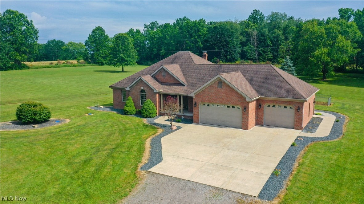 Lowellville, Ohio, 44436, United States, 3 Bedrooms Bedrooms, ,2 BathroomsBathrooms,Residential,For Sale,1984075