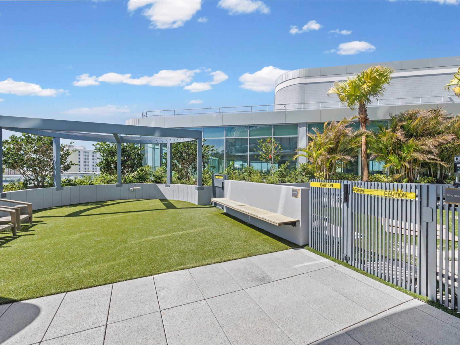 ST Petersburg, Florida, 33701, United States, 2 Bedrooms Bedrooms, ,3 BathroomsBathrooms,Residential,For Sale,2049072