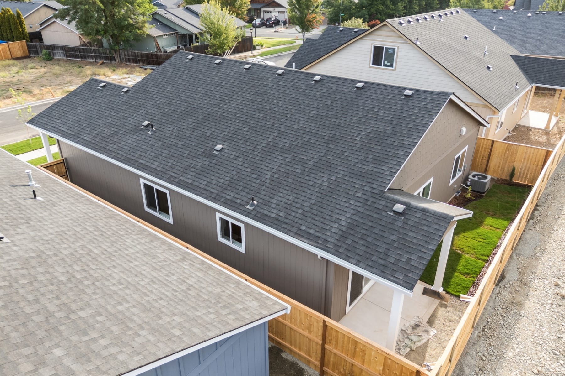 2217 Piazza Drive Medford, OR 97501 - 物件實景