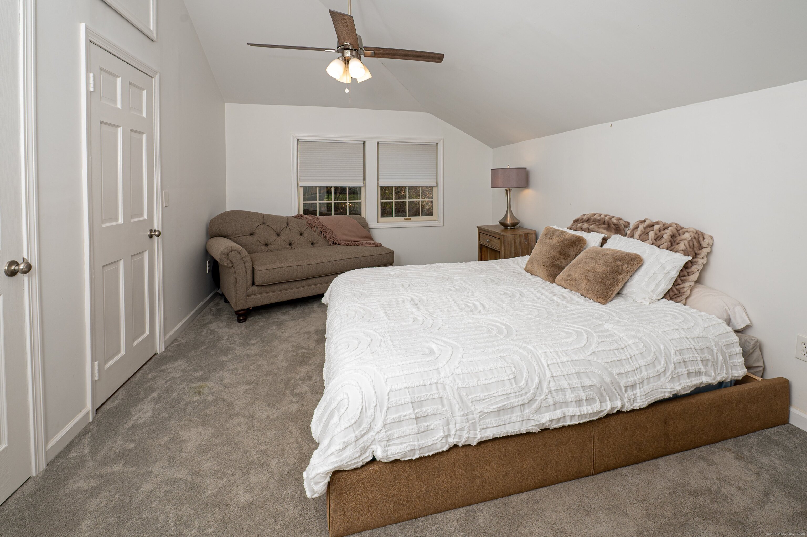 Branford, Connecticut, 06405, United States, 4 Bedrooms Bedrooms, ,4 BathroomsBathrooms,Residential,For Sale,2000721