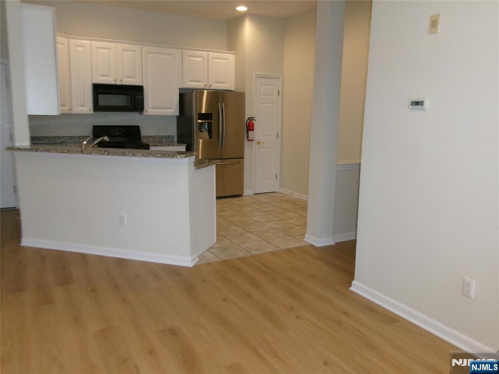 Wayne, New Jersey, 07470, United States, 2 Bedrooms Bedrooms, ,2 BathroomsBathrooms,Residential,For Sale,1955616