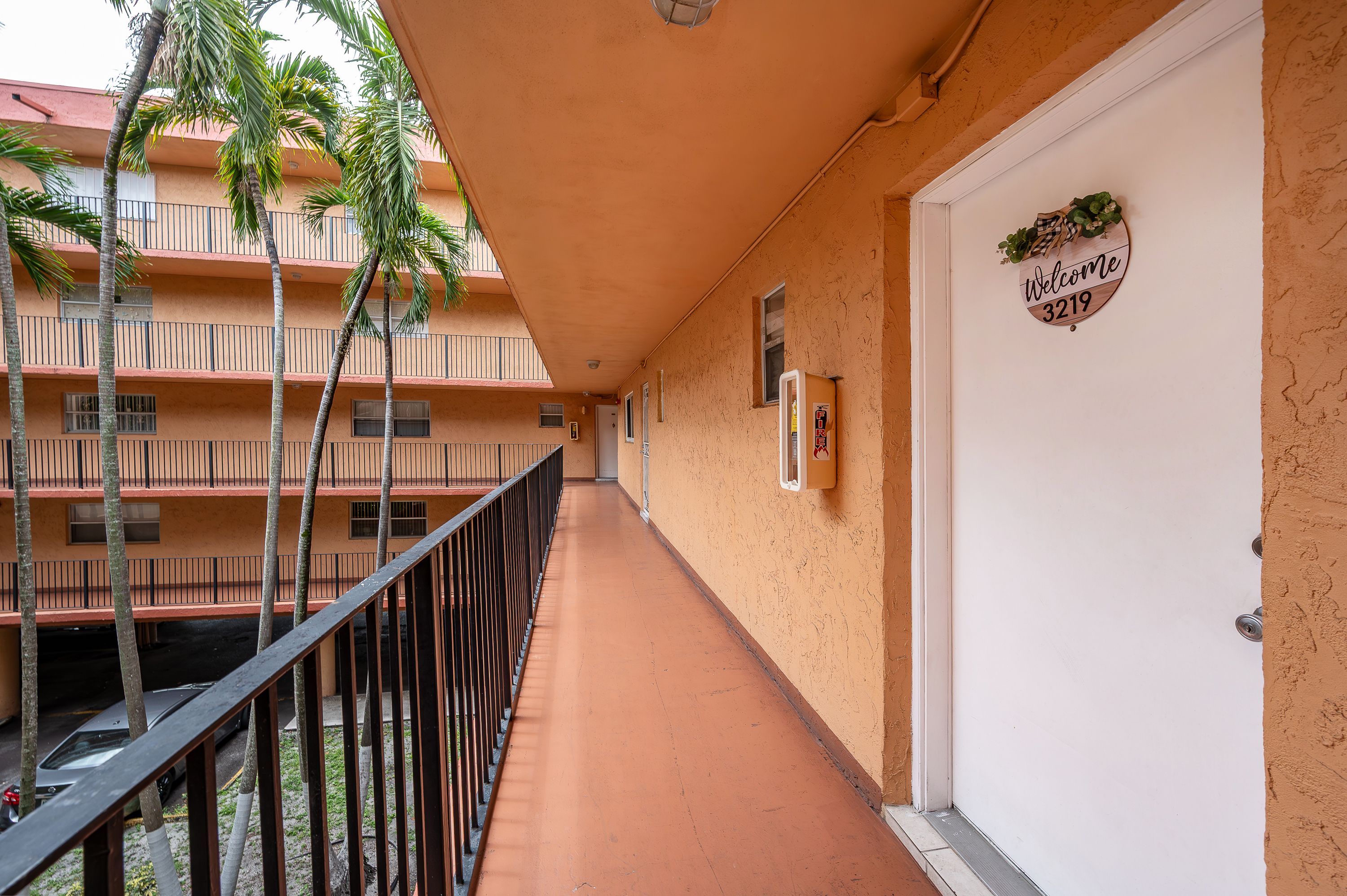 1910 W 56th St, Hialeah, FL, 33012 - 物件實景