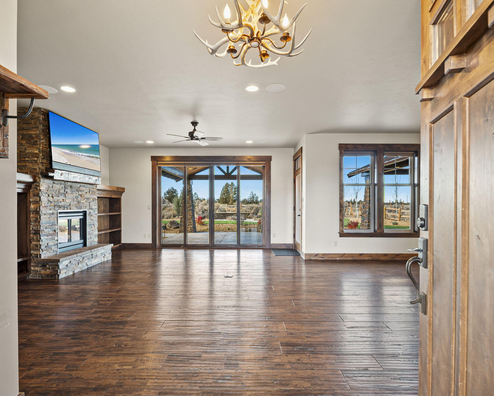 Powell Butte, Oregon, 97753, United States, 4 Bedrooms Bedrooms, ,3 BathroomsBathrooms,Residential,For Sale,1973893