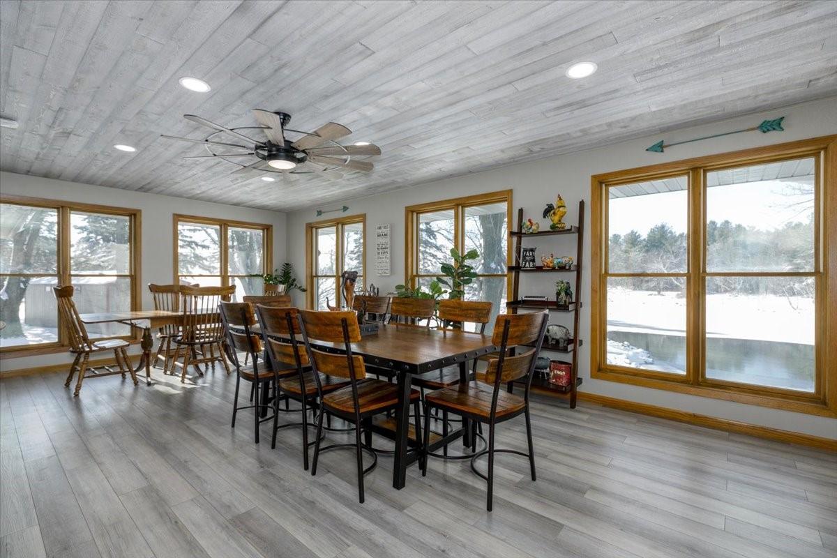 Pella, Iowa, 50219, United States, 3 Bedrooms Bedrooms, ,2 BathroomsBathrooms,Residential,For Sale,2002489