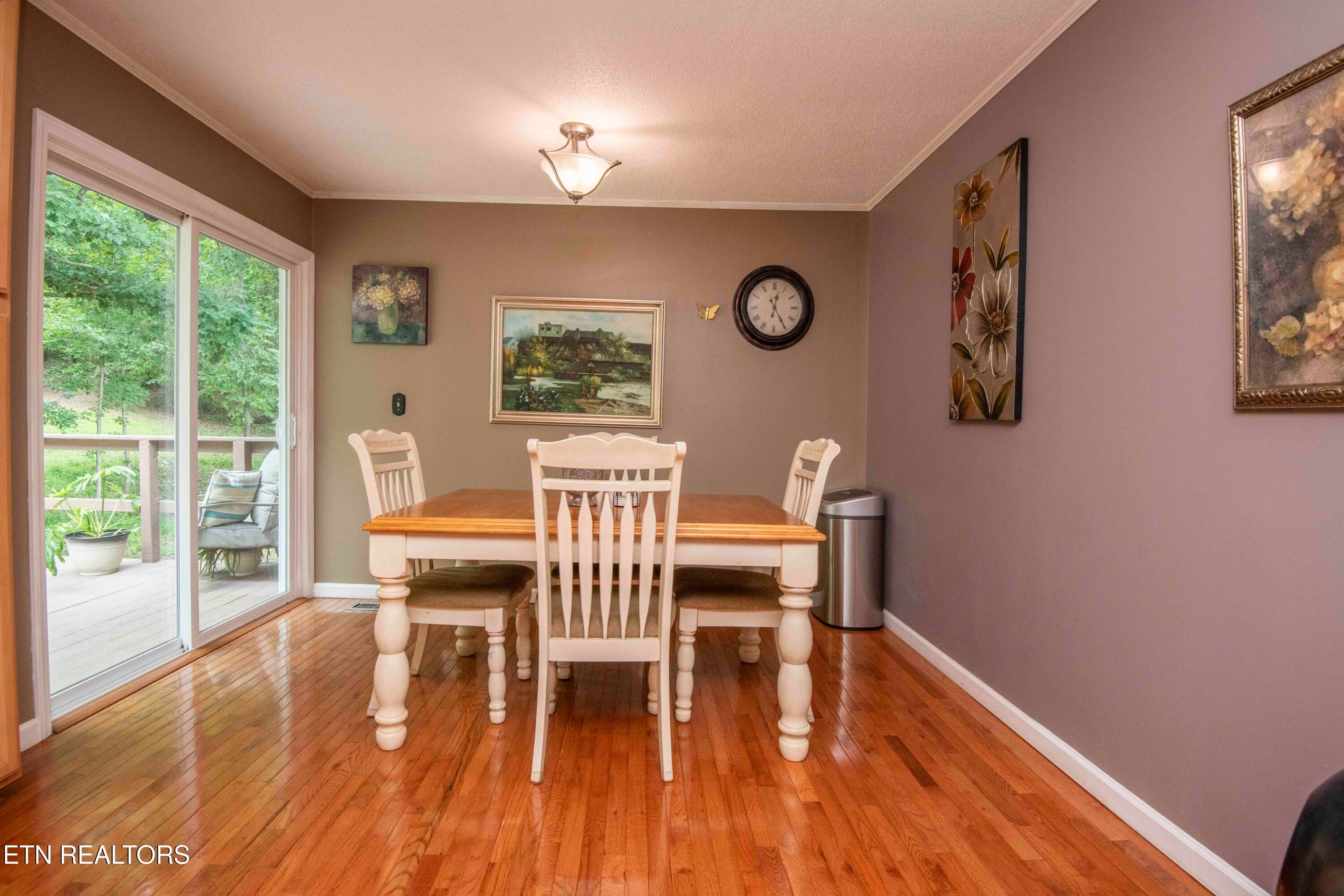 Kingston, Tennessee, 37763, United States, 3 Bedrooms Bedrooms, ,2 BathroomsBathrooms,Residential,For Sale,1882292
