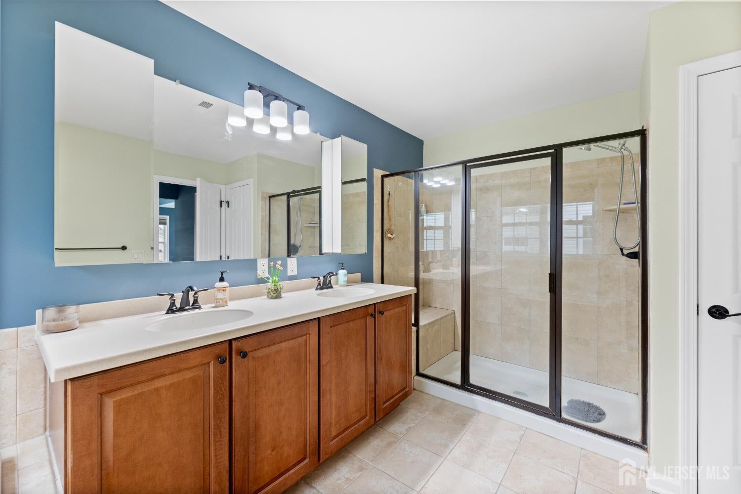 Piscataway, New Jersey, 08854, United States, 4 Bedrooms Bedrooms, ,3 BathroomsBathrooms,Residential,For Sale,1889779