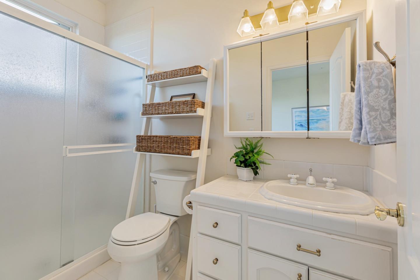 Monterey, California, 93940, United States, 4 Bedrooms Bedrooms, ,5 BathroomsBathrooms,Residential,For Sale,1927415