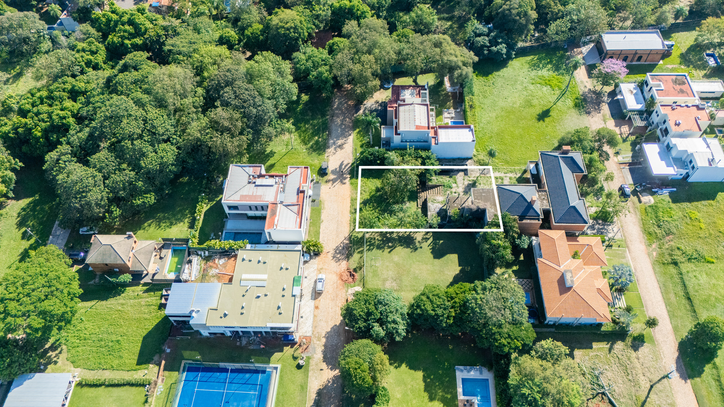  Two Combined Lots in Montesol – Space to Build Without Limits - 物件實景
