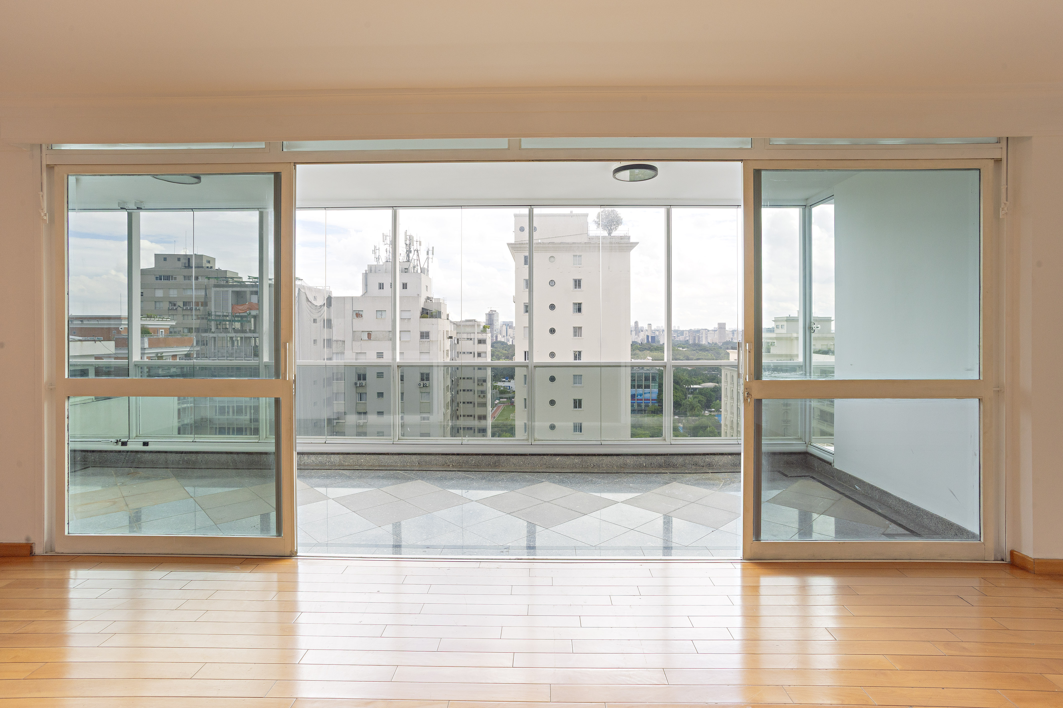  Apartment with views of Clube Paulistano in brutalist building - 物件實景