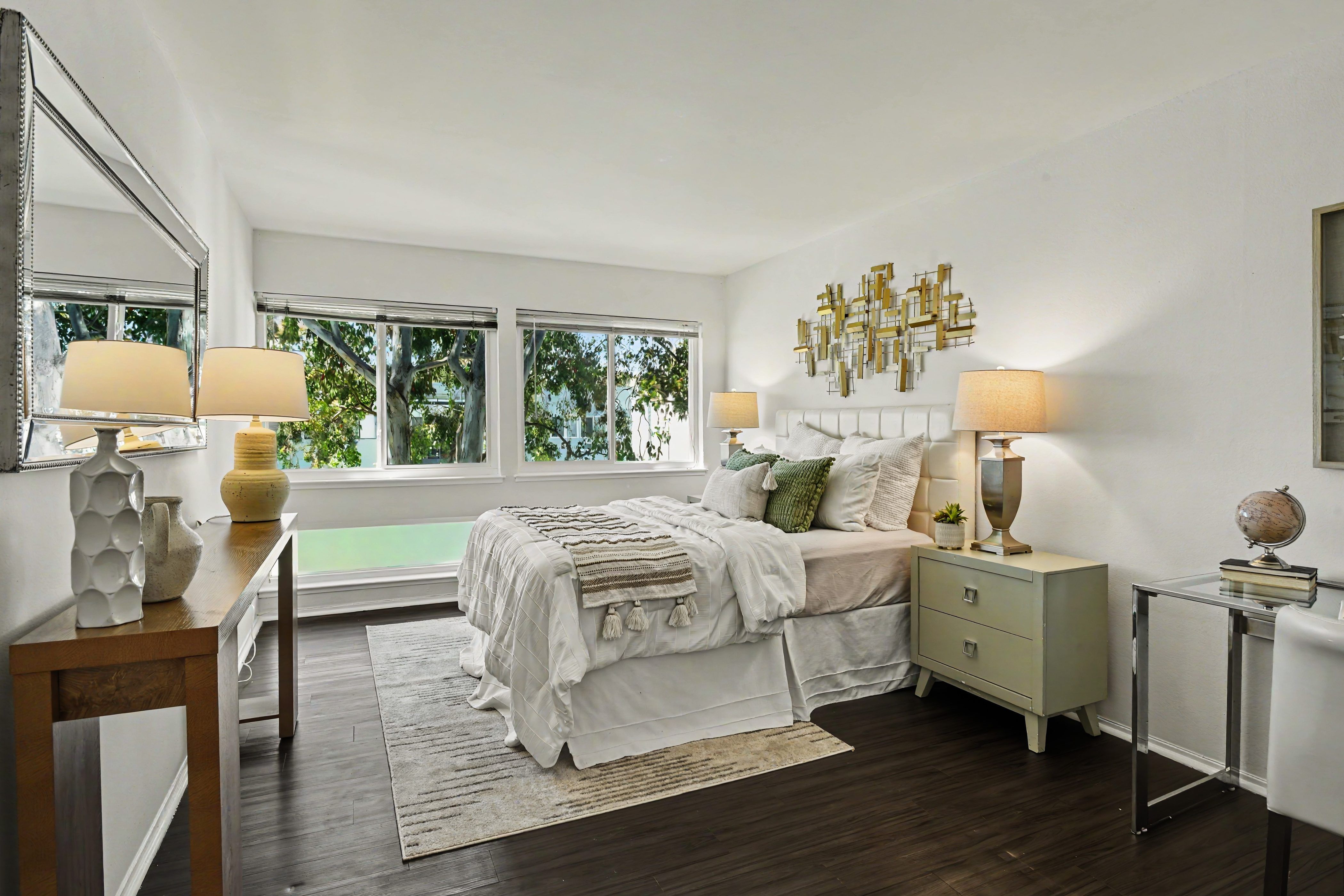  Light-Filled Top-Floor Corner Retreat - 物件實景