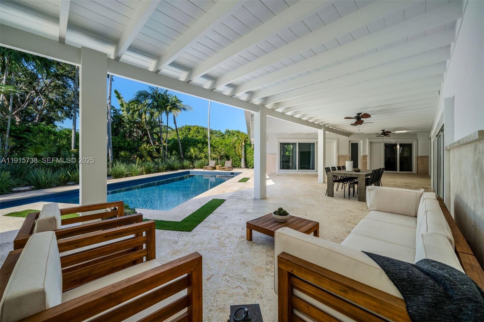 Pinecrest, Florida, 33156, United States, 4 Bedrooms Bedrooms, ,4 BathroomsBathrooms,Residential,For Sale,1997092