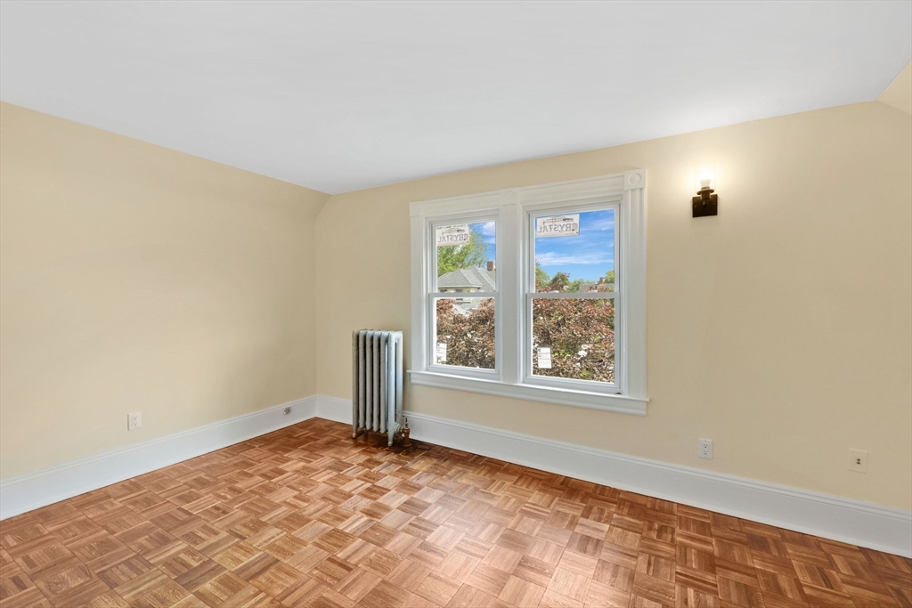 Springfield, Massachusetts, 01108, United States, 7 Bedrooms Bedrooms, ,2 BathroomsBathrooms,Residential,For Sale,2040283
