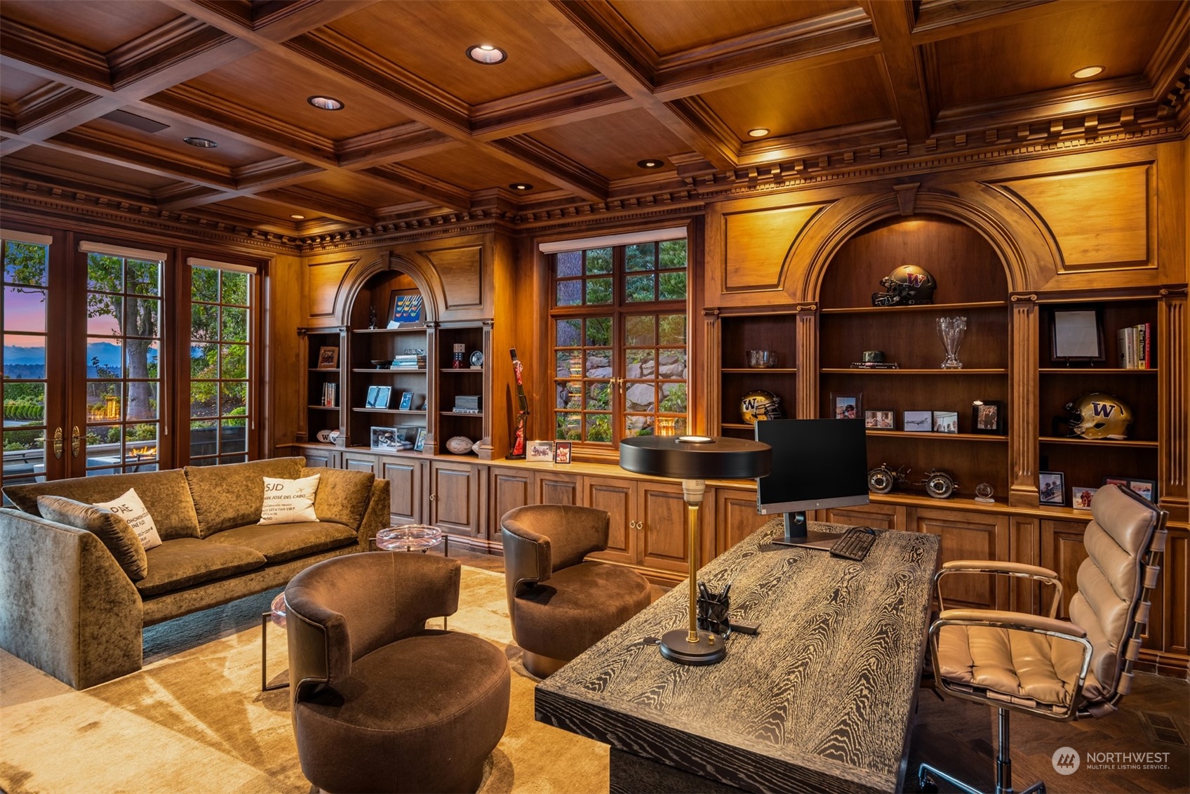 Clyde Hill, Washington, 98004, United States, 5 Bedrooms Bedrooms, ,4 BathroomsBathrooms,Residential,For Sale,1684635