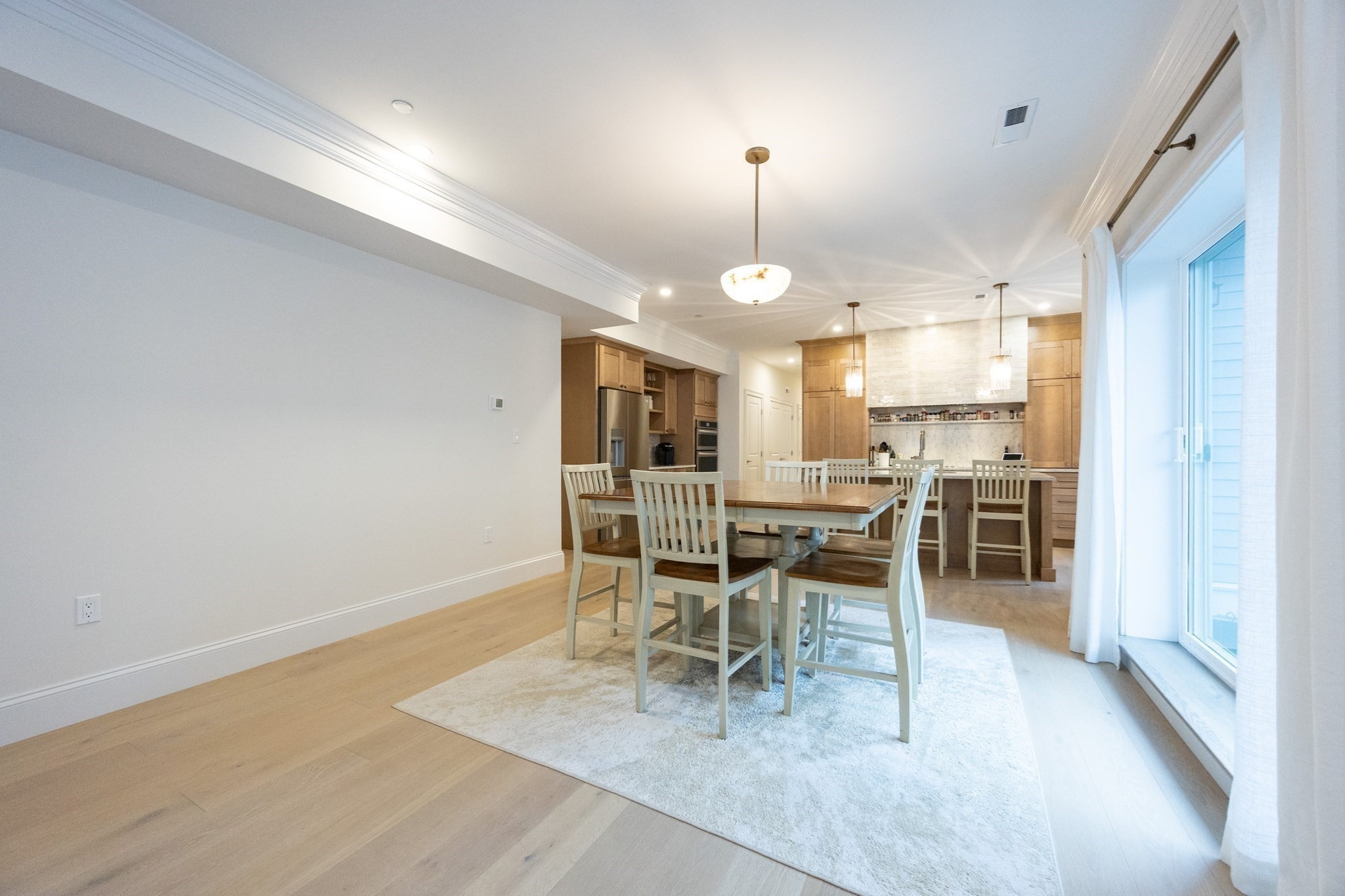 Boston, Massachusetts, 02134, United States, 3 Bedrooms Bedrooms, ,2 BathroomsBathrooms,Residential,For Sale,2034966