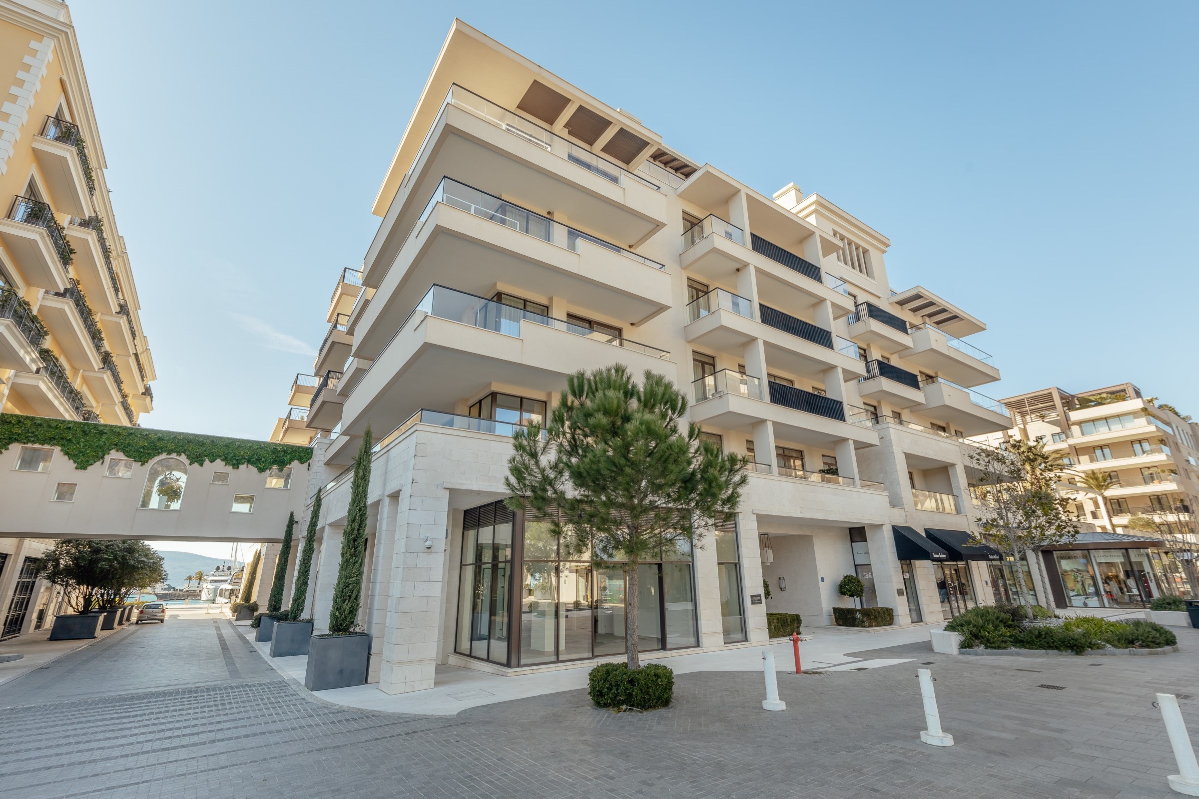 Aqua 1bdr Furnished Apartment 