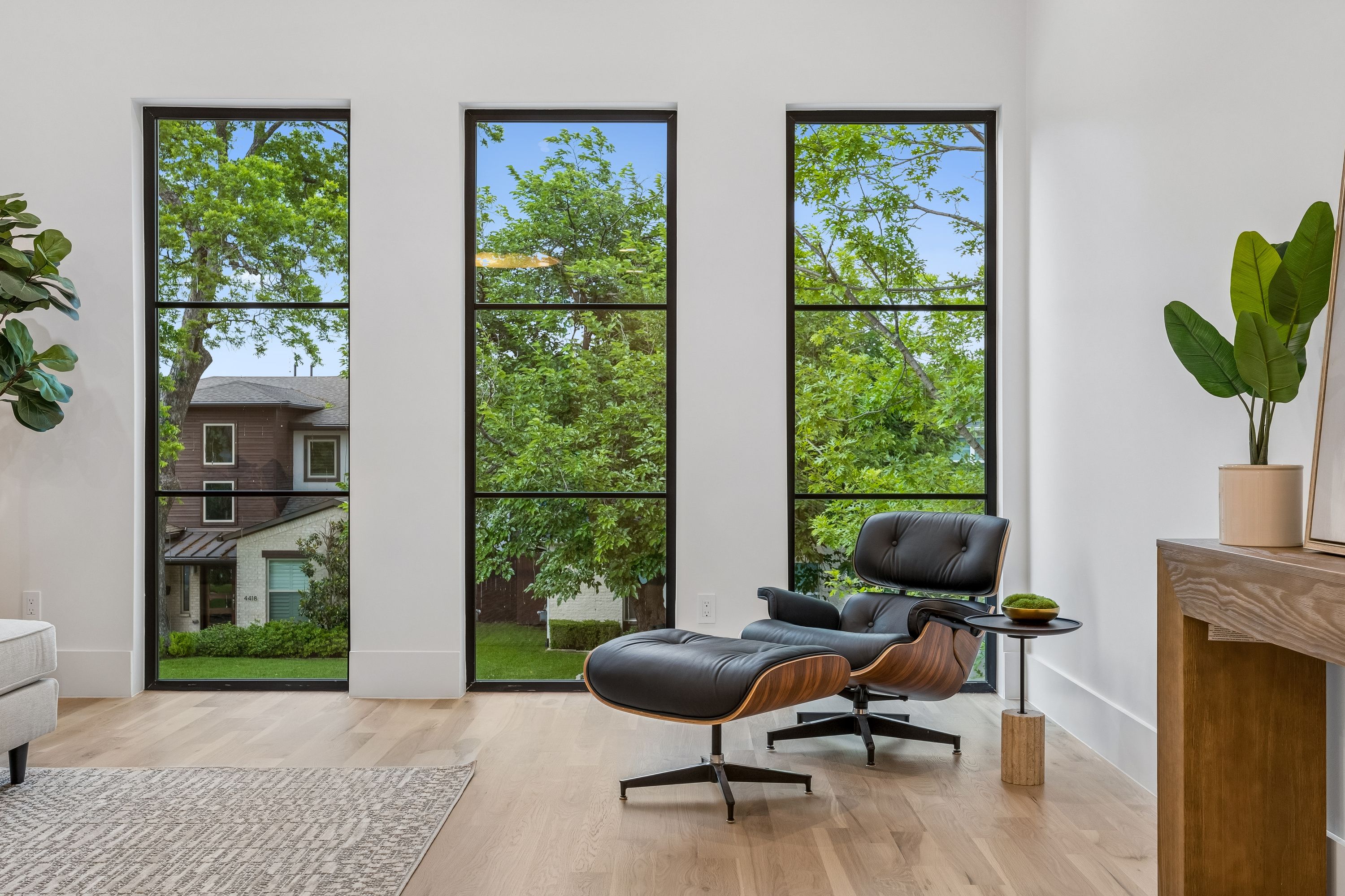  Luxurious East Dallas Home by Birchwood Custom Homes with Modern Elegance - 物件實景