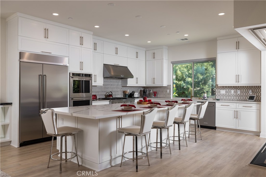 Lake Forest, California, 92679, United States, 5 Bedrooms Bedrooms, ,5 BathroomsBathrooms,Residential,For Sale,2000846