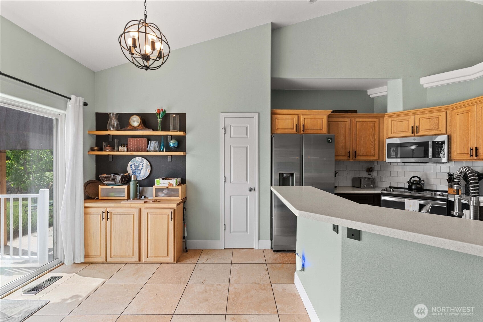 East Wenatchee, Washington, 98802, United States, 3 Bedrooms Bedrooms, ,1 BathroomBathrooms,Residential,For Sale,1818032