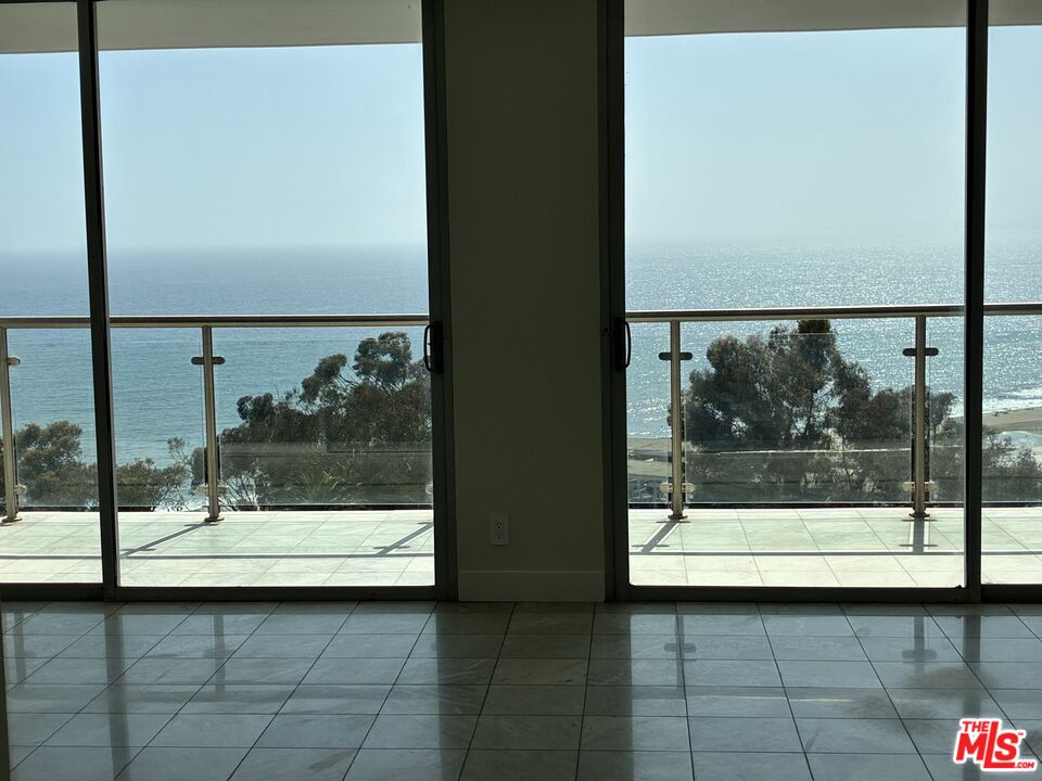 Santa Monica, California, 90402, United States, ,1 BathroomBathrooms,Residential,For Sale,1867293