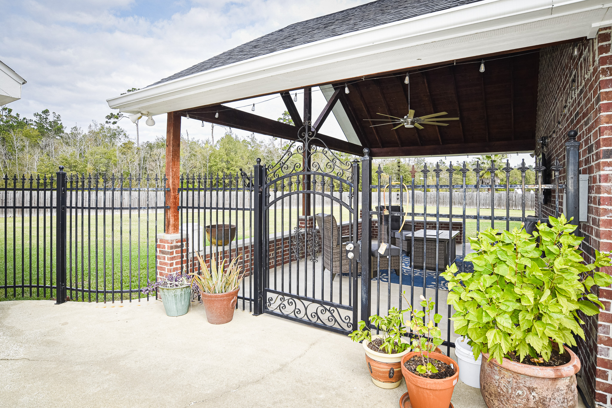 Westlake, Louisiana, 70669, United States, 4 Bedrooms Bedrooms, ,3 BathroomsBathrooms,Residential,For Sale,2001563