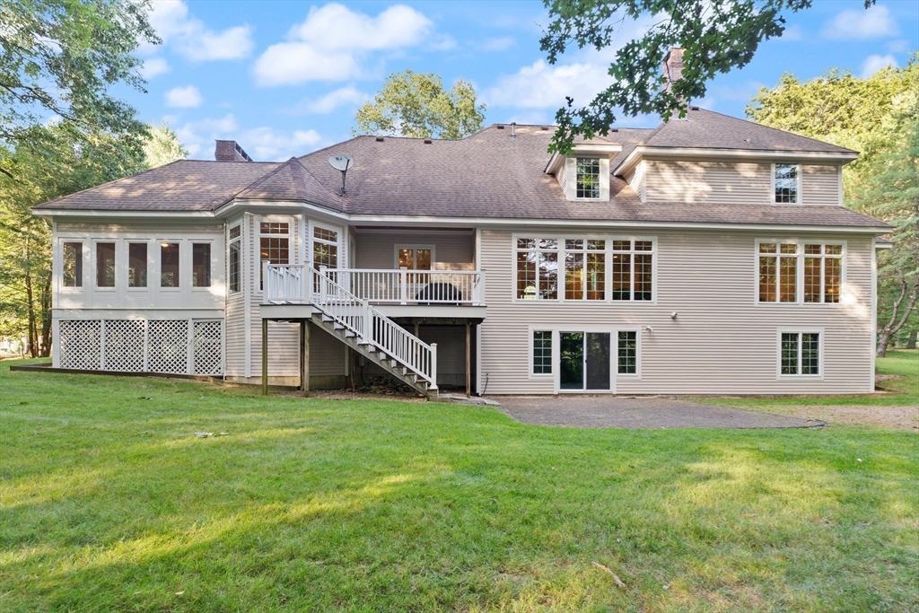 Topsfield, Massachusetts, 01983, United States, 4 Bedrooms Bedrooms, ,4 BathroomsBathrooms,Residential,For Sale,1901084
