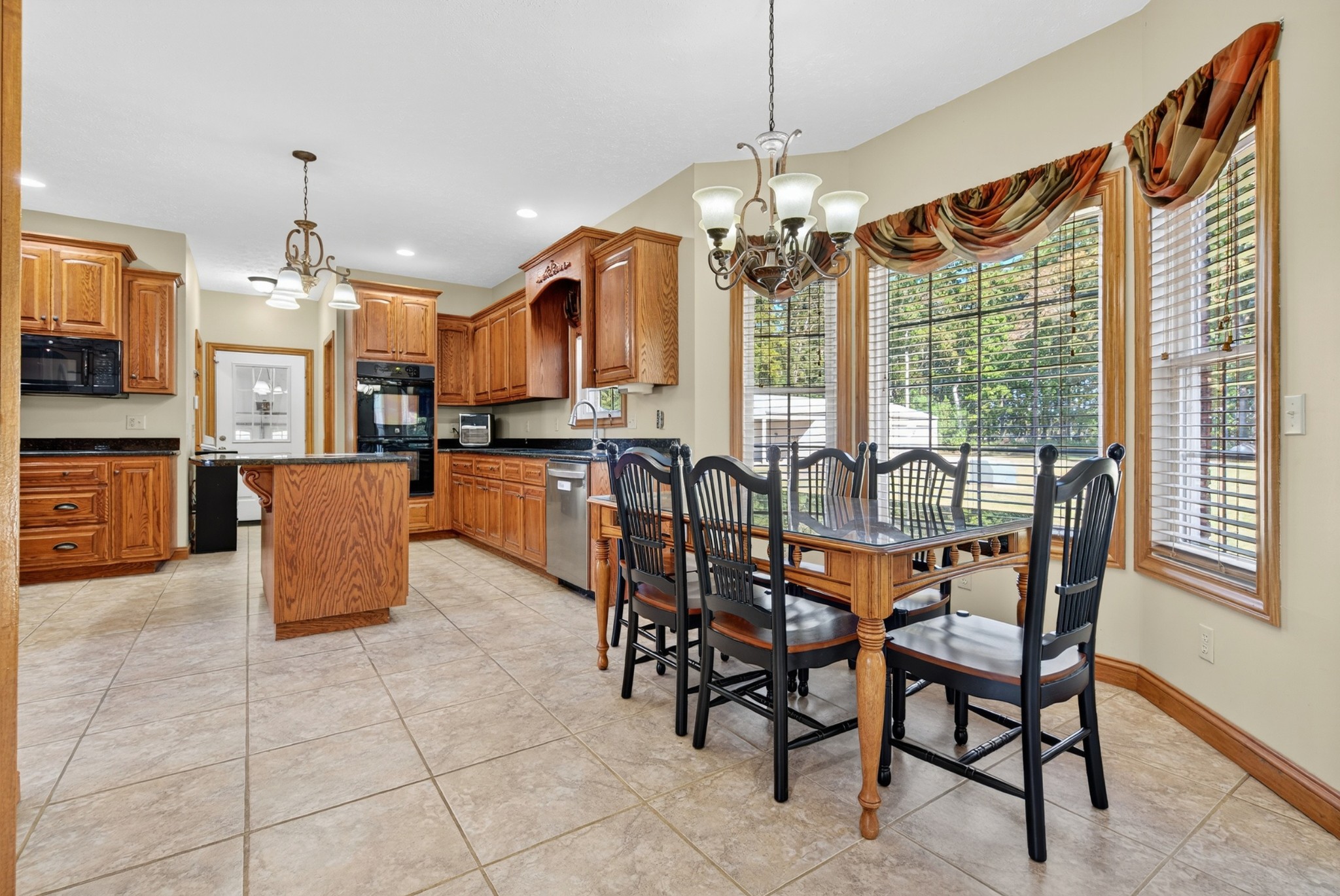 Puryear, Tennessee, 38251, United States, 4 Bedrooms Bedrooms, ,4 BathroomsBathrooms,Residential,For Sale,1981229