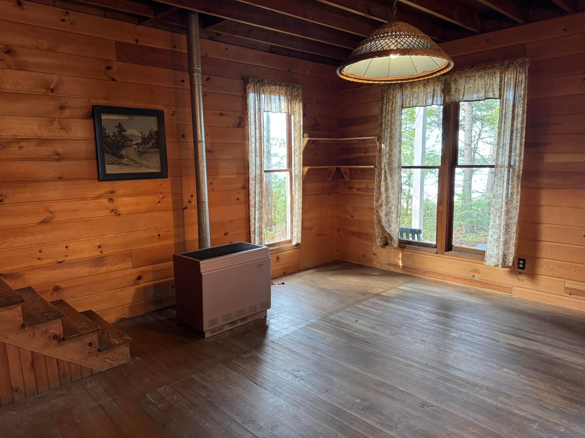 Mackinaw City, Michigan, 49701, United States, 3 Bedrooms Bedrooms, ,1 BathroomBathrooms,Residential,For Sale,1996102