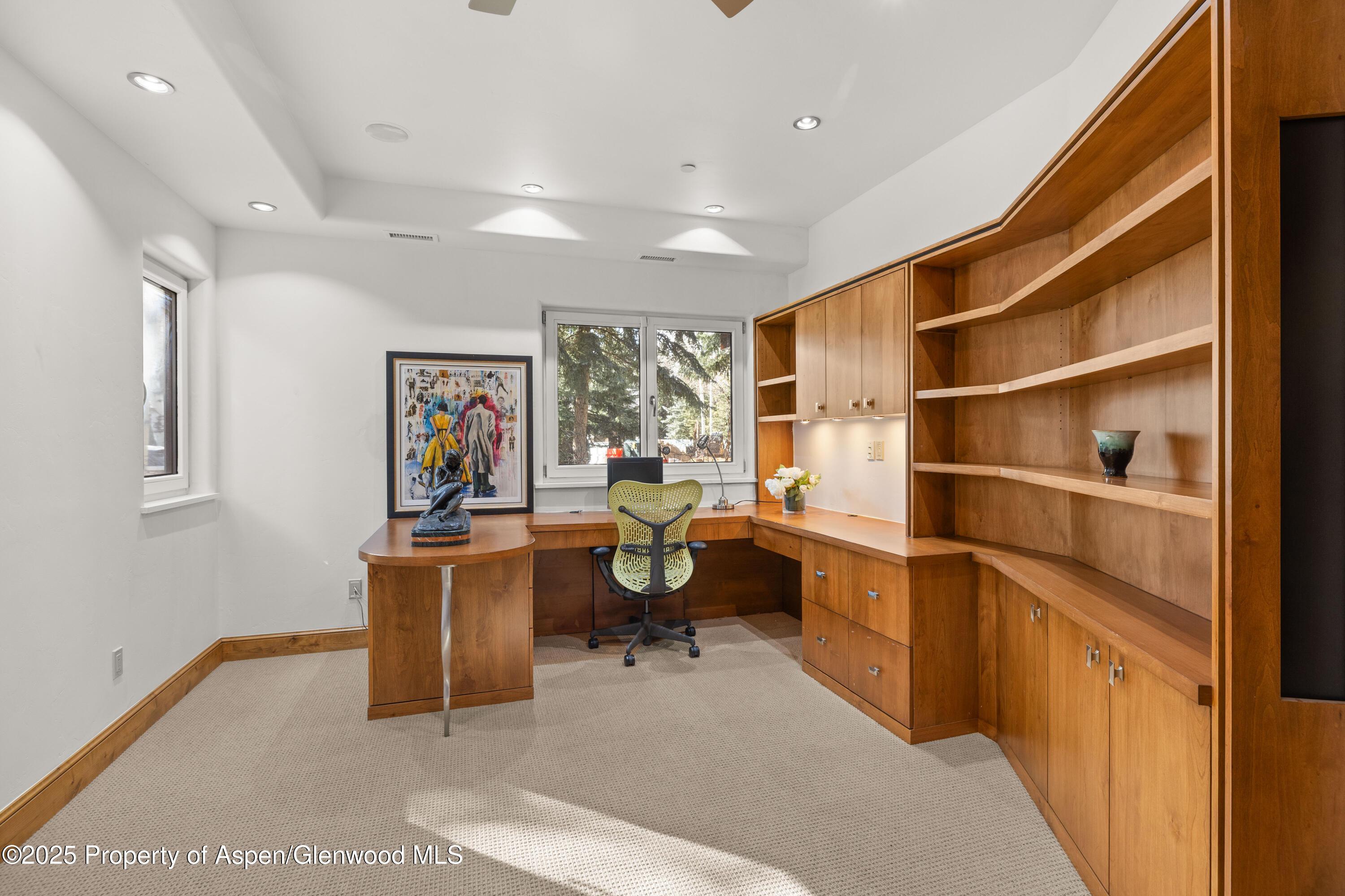 Aspen, Colorado, 81611, United States, 4 Bedrooms Bedrooms, ,5 BathroomsBathrooms,Residential,For Sale,1998129