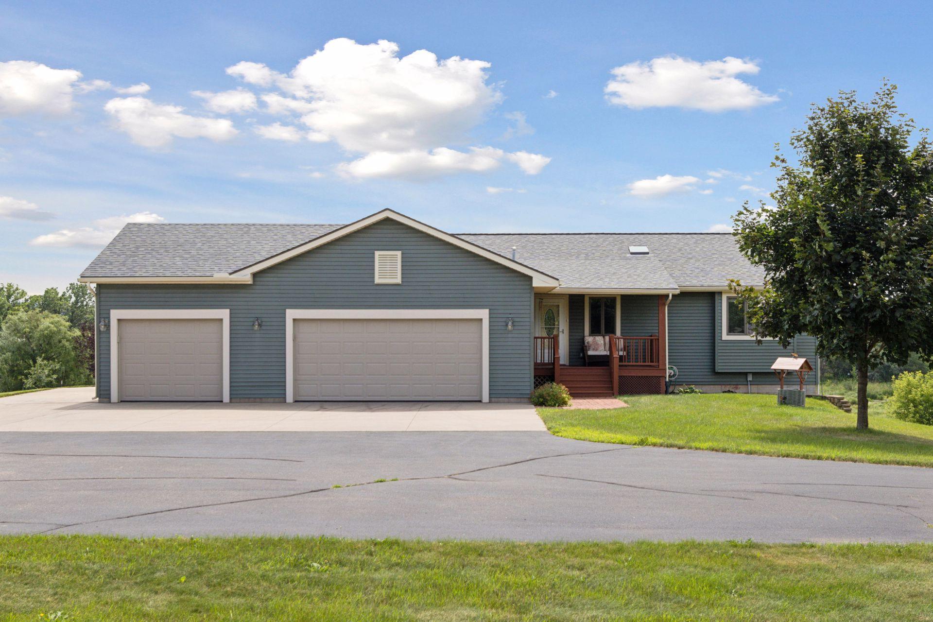 New Richmond, Wisconsin, 54017, United States, 4 Bedrooms Bedrooms, ,1 BathroomBathrooms,Residential,For Sale,1904328