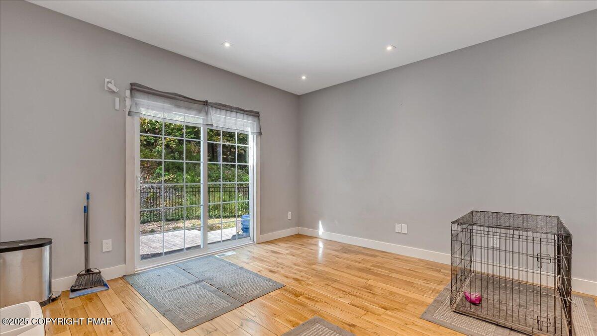 East Stroudsburg, Pennsylvania, 18302, United States, 5 Bedrooms Bedrooms, ,4 BathroomsBathrooms,Residential,For Sale,1980579