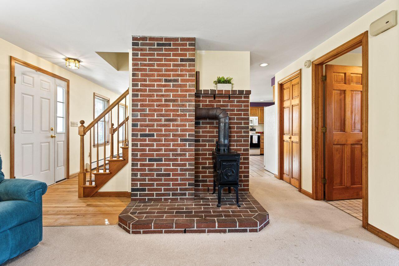 Portland, Maine, 04103, United States, 3 Bedrooms Bedrooms, ,3 BathroomsBathrooms,Residential,For Sale,1988011