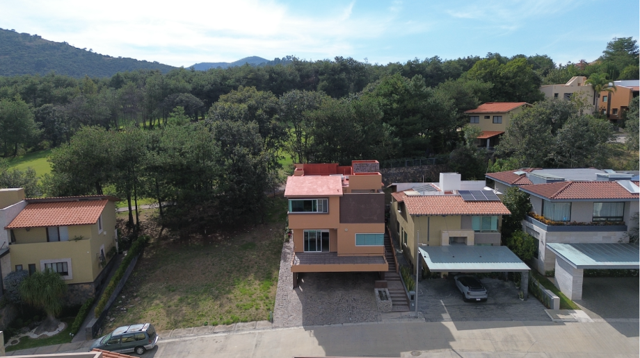 Morelia, Michoacán de Ocampo, 58350, Mexico, 4 Bedrooms Bedrooms, ,4 BathroomsBathrooms,Residential,For Sale,1998426