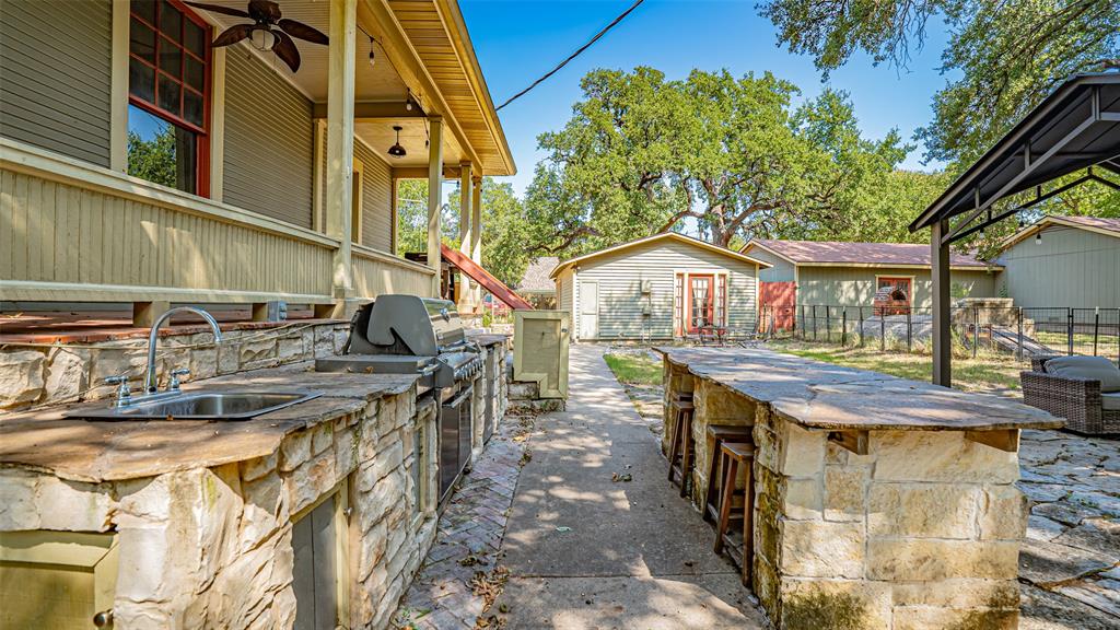 Granbury, Texas, 76048, United States, 8 Bedrooms Bedrooms, ,8 BathroomsBathrooms,Residential,For Sale,2009075