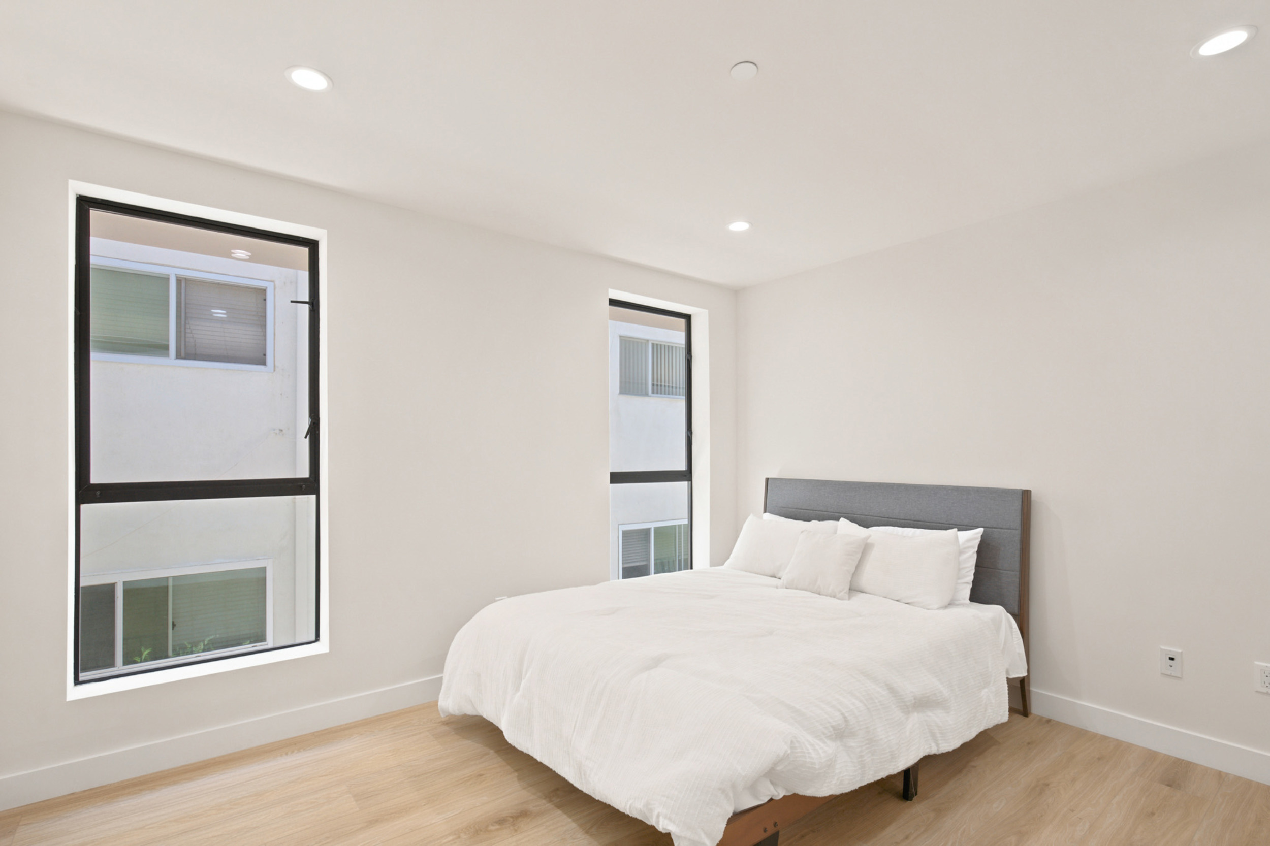  1434 N Poinsettia Pl - 物件實景