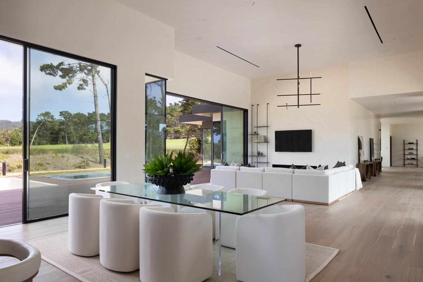 Pebble Beach, California, 93953, United States, 4 Bedrooms Bedrooms, ,6 BathroomsBathrooms,Residential,For Sale,1913499