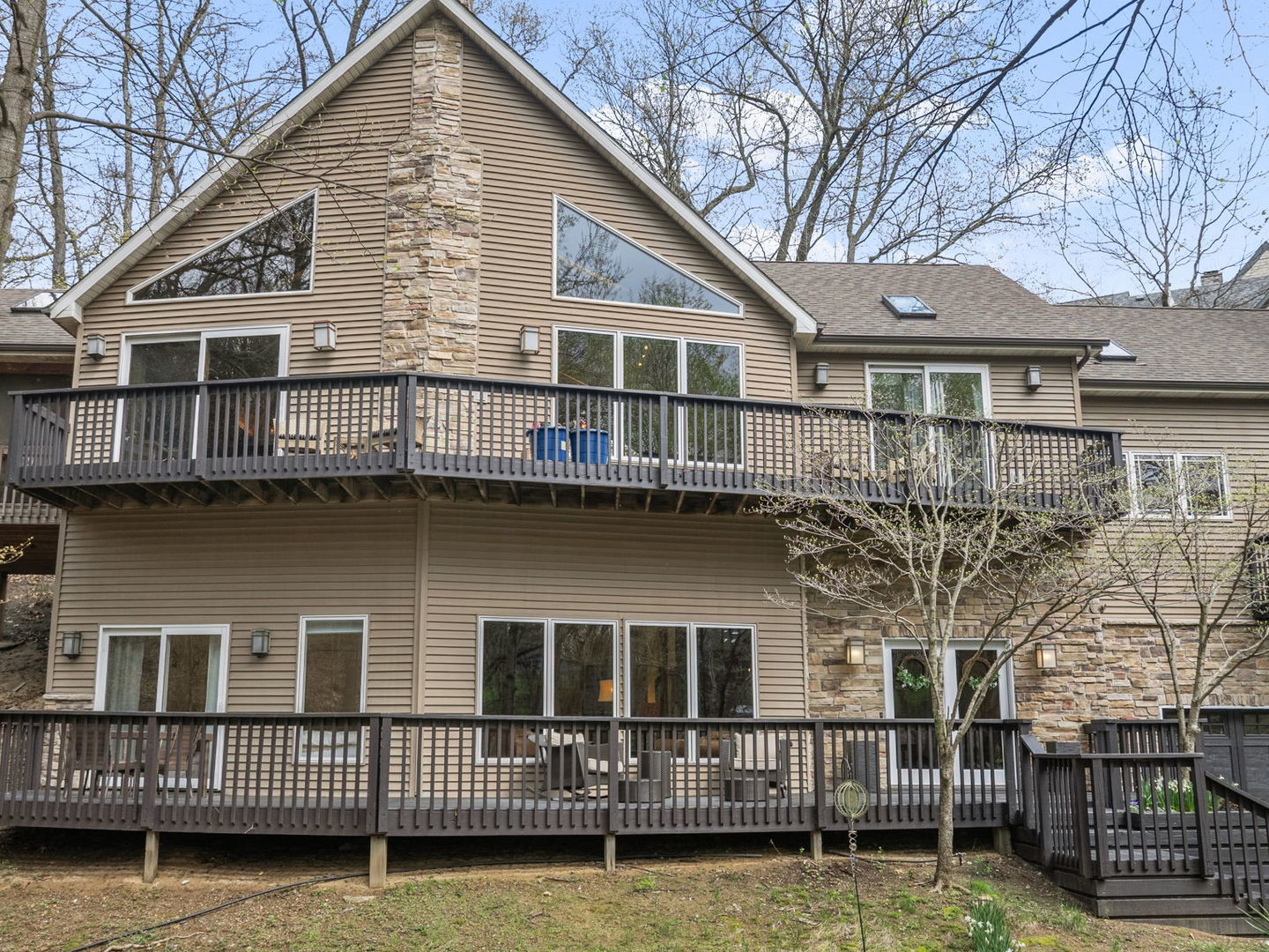 Beverly Shores, Indiana, 46301, United States, 4 Bedrooms Bedrooms, ,4 BathroomsBathrooms,Residential,For Sale,2040269