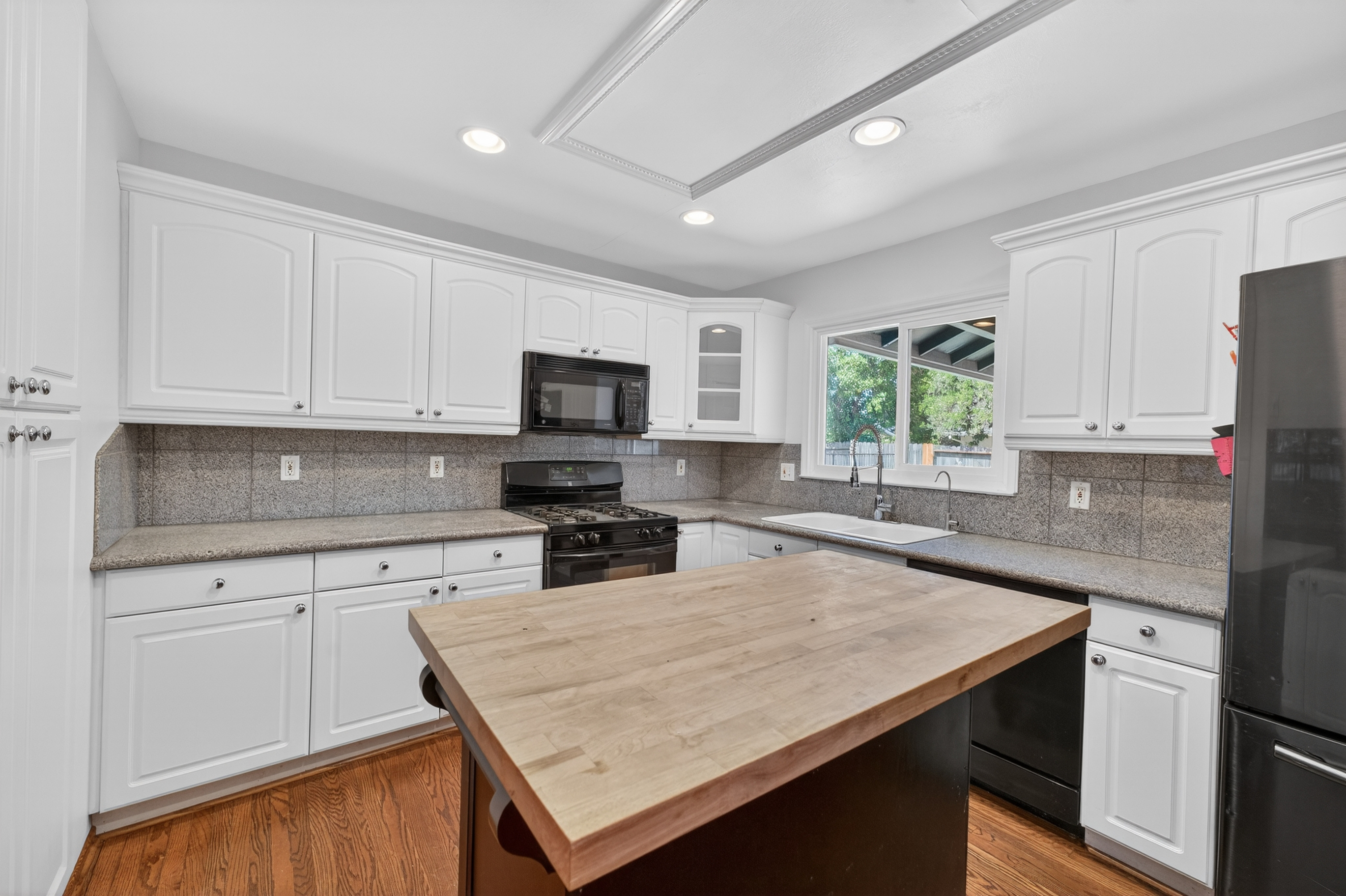  3581 Imperial Way, Sacramento, CA 95826 - 物件實景