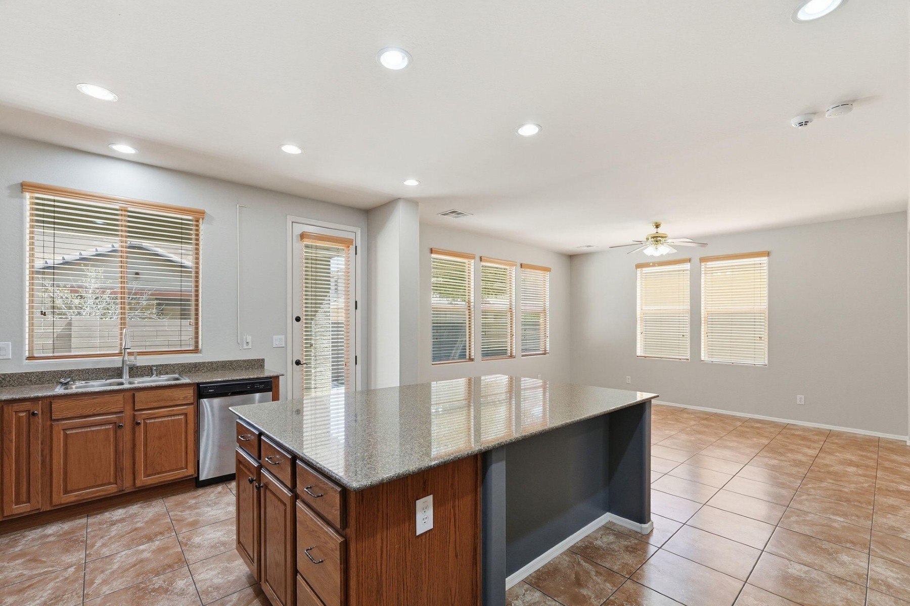  3246 E Carla Vista Drive ¦ Gilbert, AZ - 物件實景