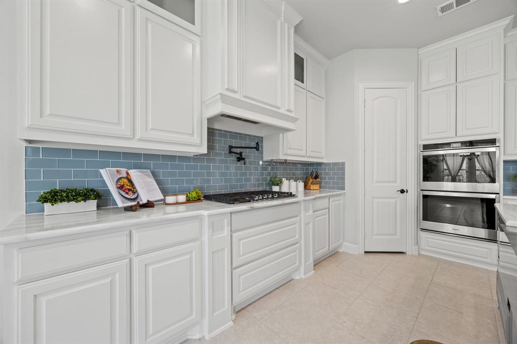 Mansfield, Texas, 76063, United States, 4 Bedrooms Bedrooms, ,4 BathroomsBathrooms,Residential,For Sale,1881326