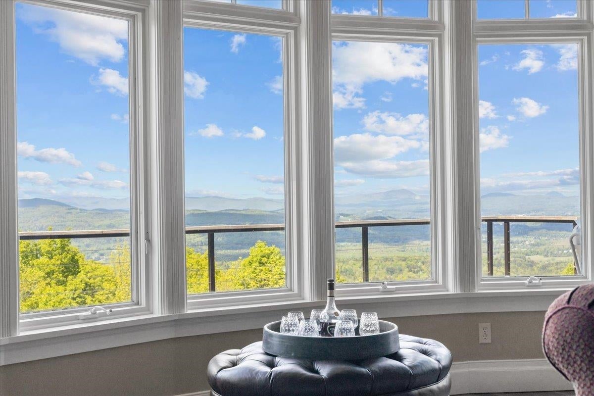 Stowe, Vermont, 05672, United States, 4 Bedrooms Bedrooms, ,6 BathroomsBathrooms,Residential,For Sale,1840116