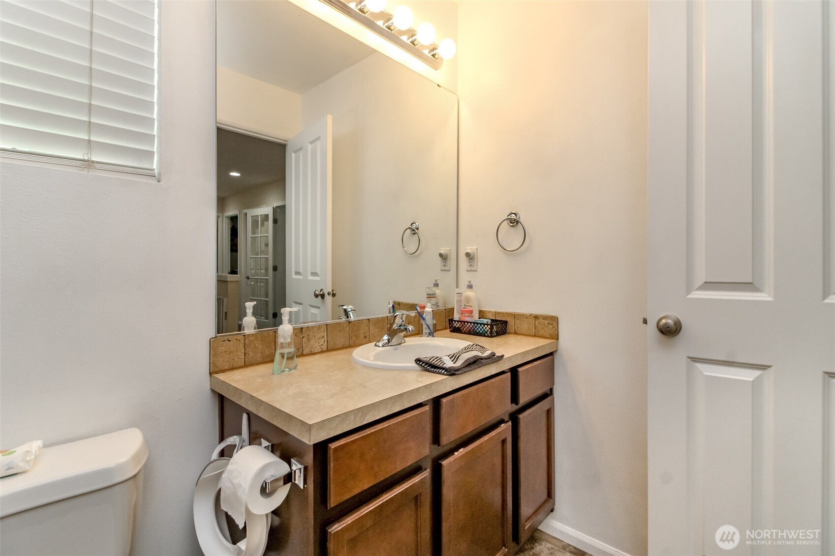 Puyallup, Washington, 98373, United States, 3 Bedrooms Bedrooms, ,3 BathroomsBathrooms,Residential,For Sale,1979459