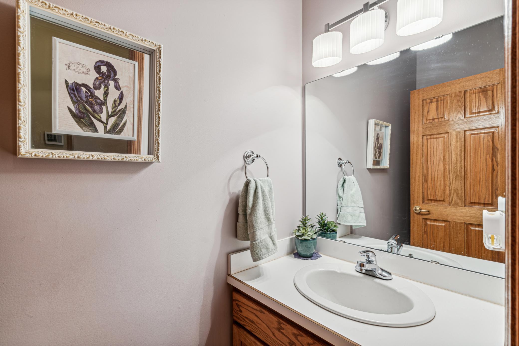 Lake Elmo, Minnesota, 55042, United States, 4 Bedrooms Bedrooms, ,3 BathroomsBathrooms,Residential,For Sale,1969161