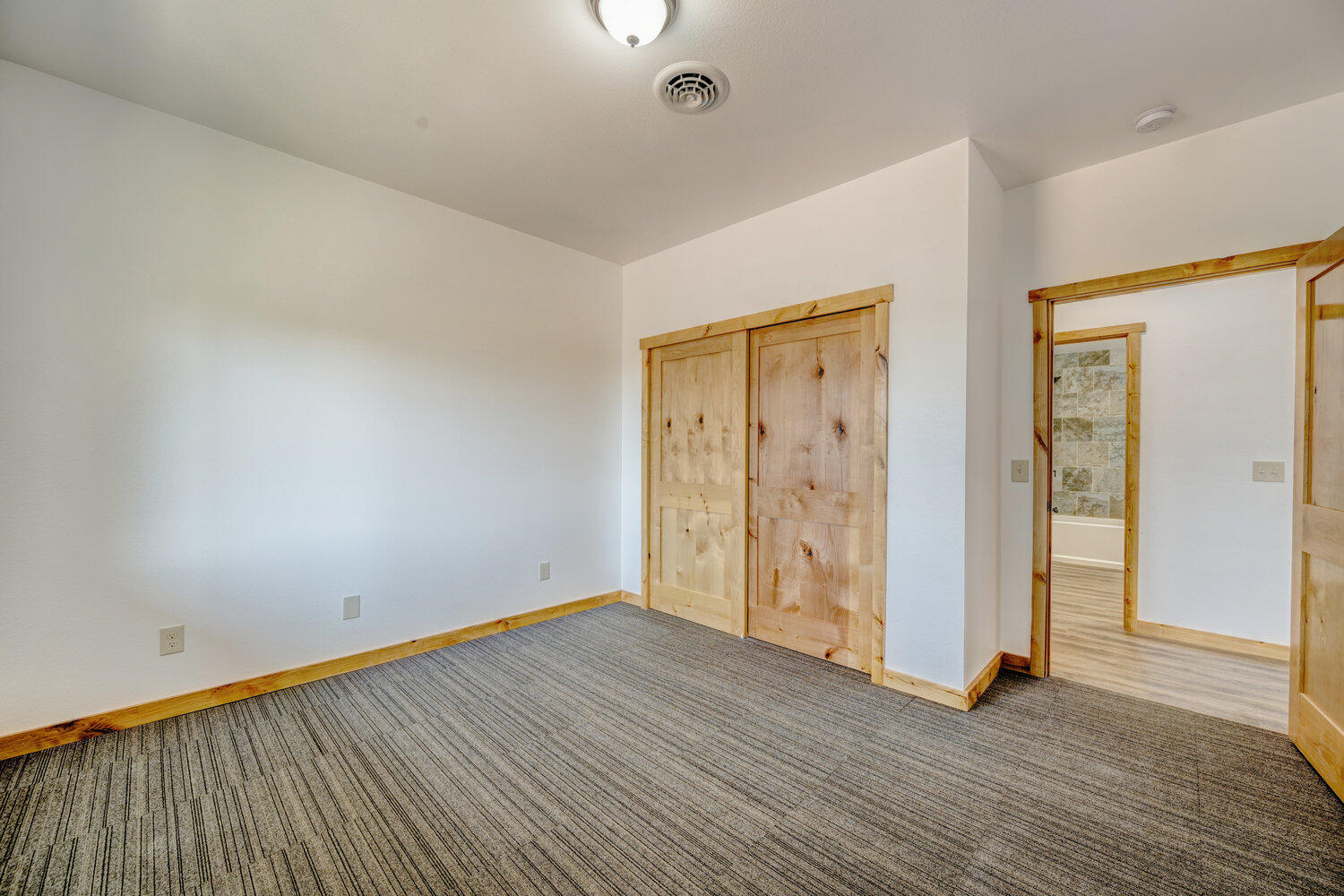 Wyarno, Wyoming, 82845, United States, 6 Bedrooms Bedrooms, ,3 BathroomsBathrooms,Residential,For Sale,1941792
