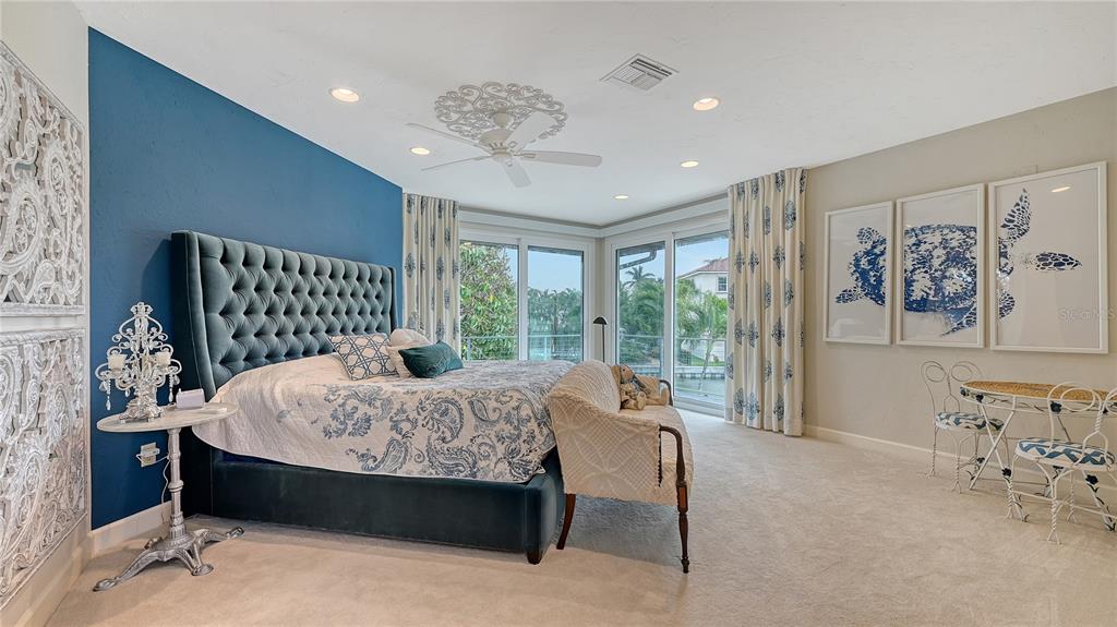 Sarasota, Florida, 34242, United States, 4 Bedrooms Bedrooms, ,3 BathroomsBathrooms,Residential,For Sale,1988026