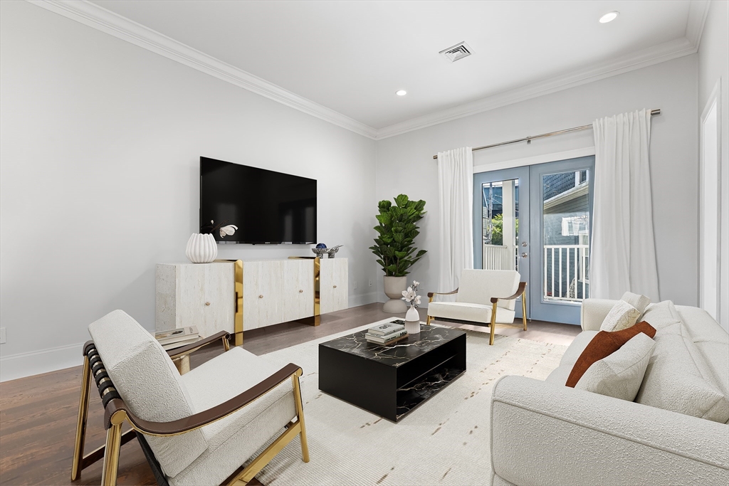 Boston, Massachusetts, 02129, United States, 2 Bedrooms Bedrooms, ,2 BathroomsBathrooms,Residential,For Sale,1940658
