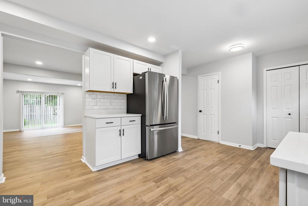 Springfield, Virginia, 22153, United States, 4 Bedrooms Bedrooms, ,4 BathroomsBathrooms,Residential,For Sale,2049450