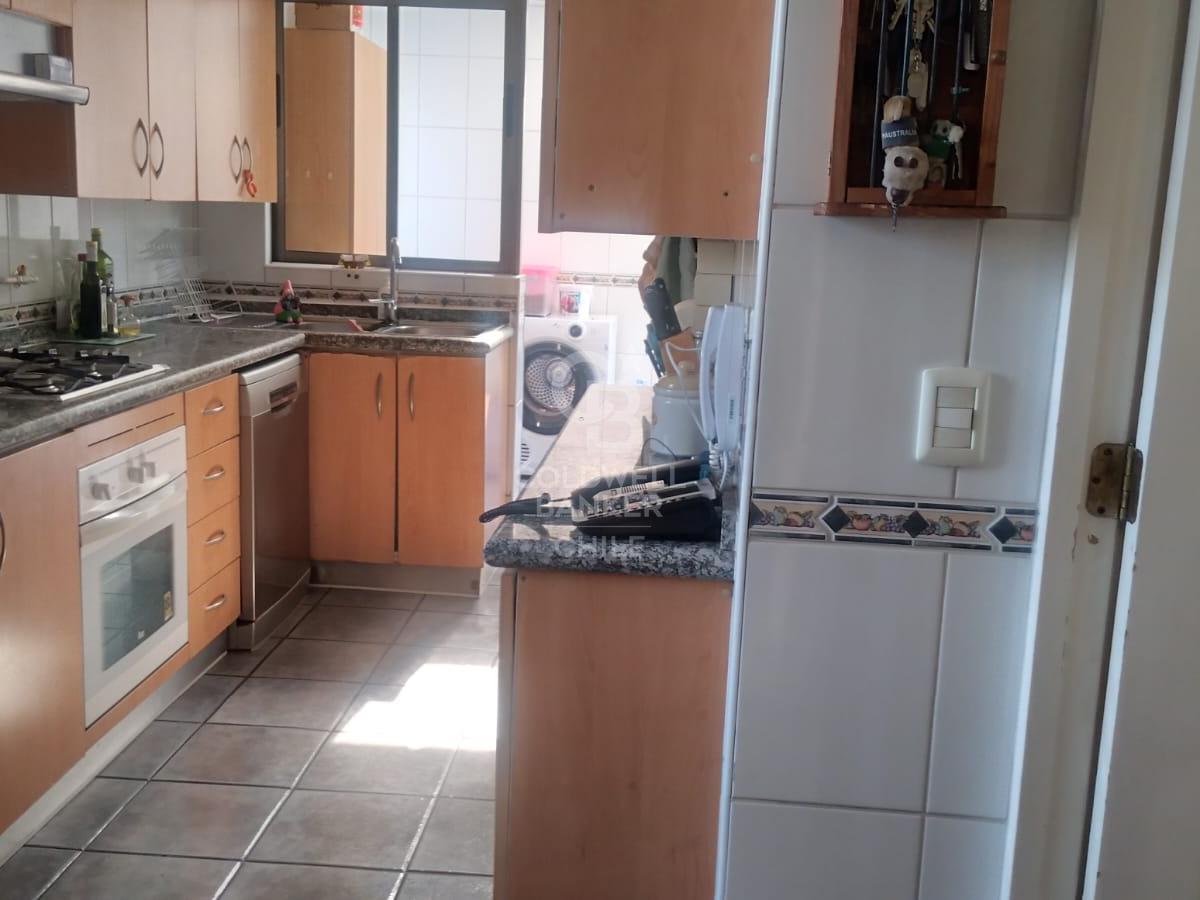 Peñalolén, Chile, 6 Bedrooms Bedrooms, ,4 BathroomsBathrooms,Residential,For Sale,1712003