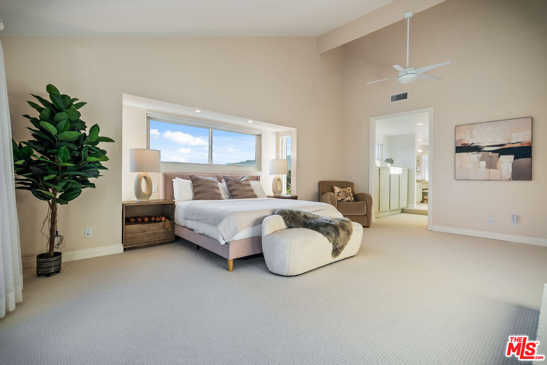 Malibu, California, 90265, United States, 4 Bedrooms Bedrooms, ,3 BathroomsBathrooms,Residential,For Sale,2001973