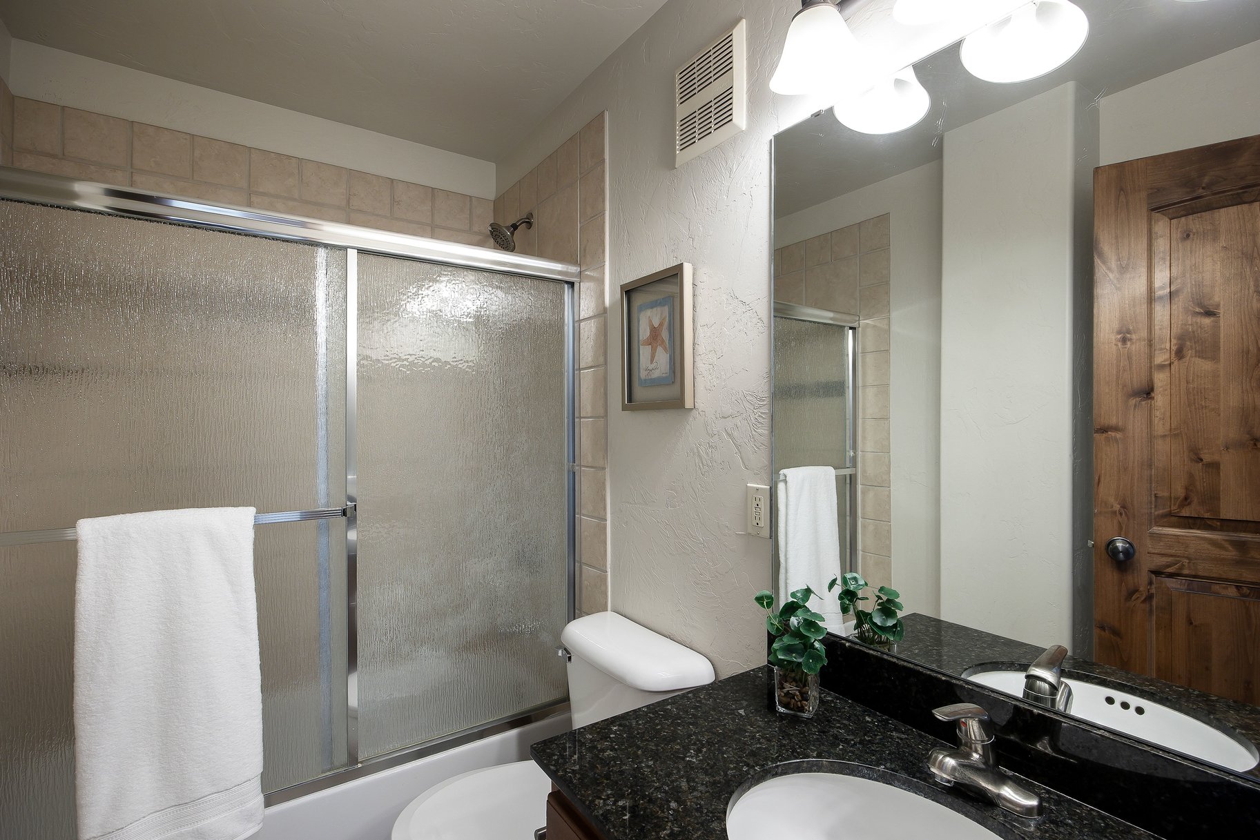  Exceptional Fox Point Townhome with Mountain Views & Prime Location - 物件實景